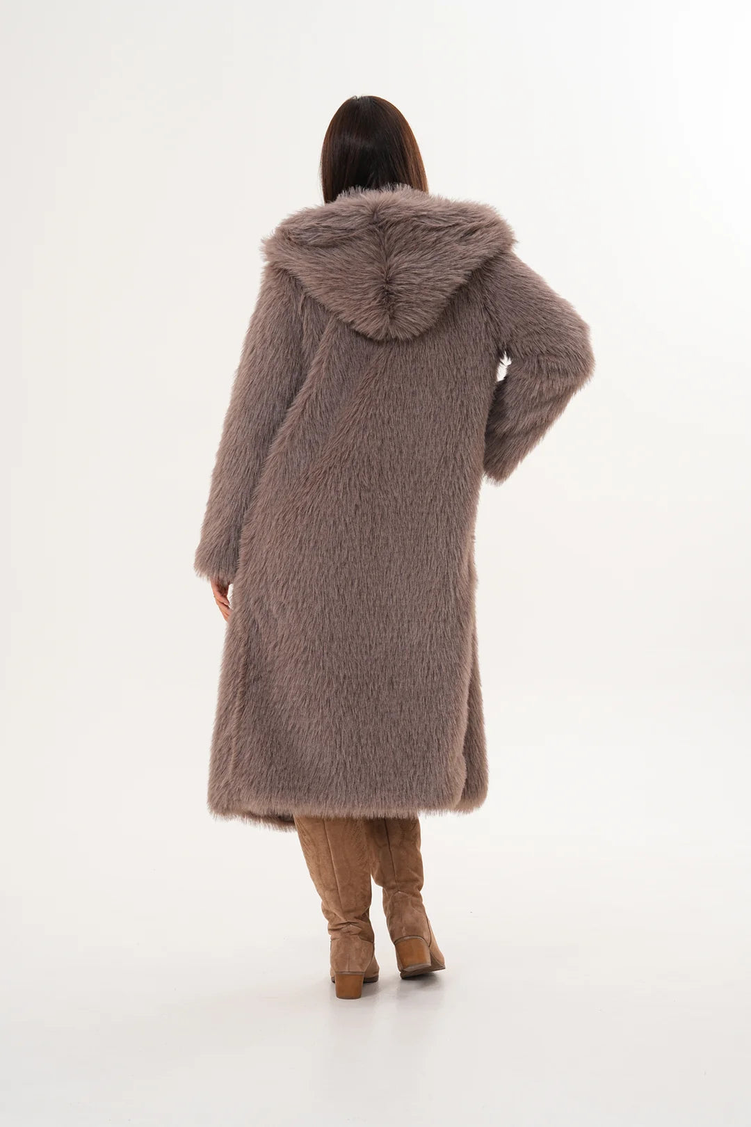 Full-Length Hooded Faux Fur Coat – Vizon | Warm, Soft & Modern Winter Coat