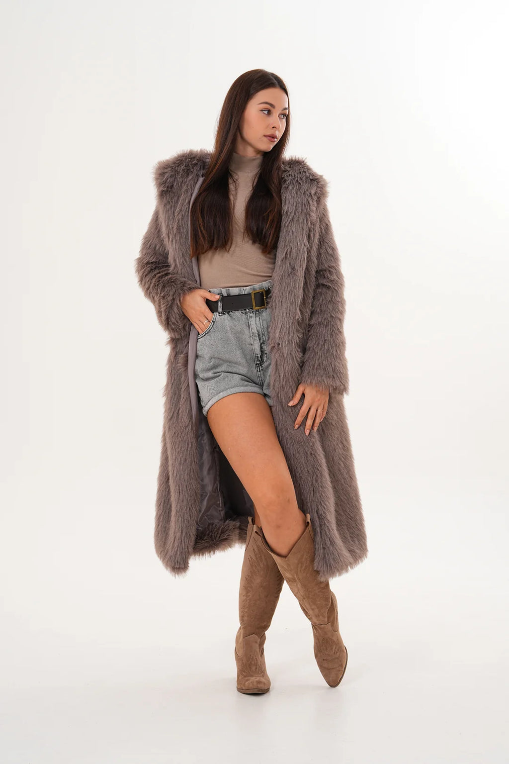 Full-Length Hooded Faux Fur Coat – Vizon | Warm, Soft & Modern Winter Coat
